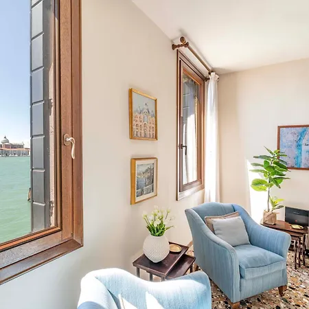 San Giorgio View With Terrace R&r Apartmán *