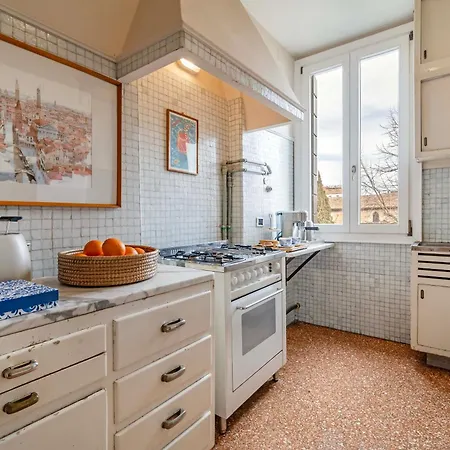 San Giorgio View With Terrace R&r Апартаменты